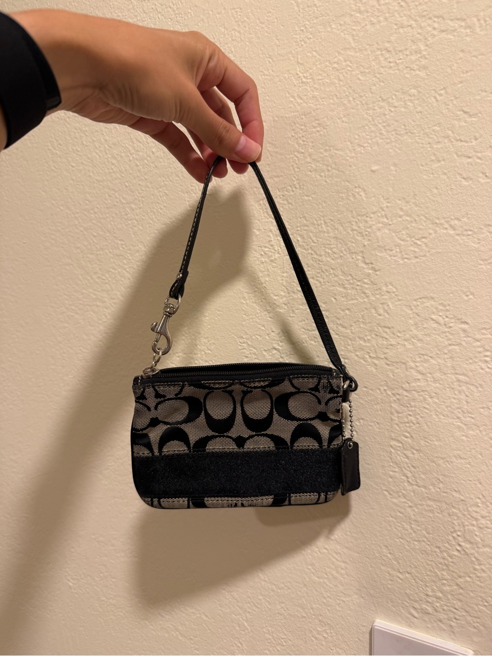 Coach vintage Wristlet